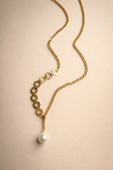 Amora Pearl Necklace