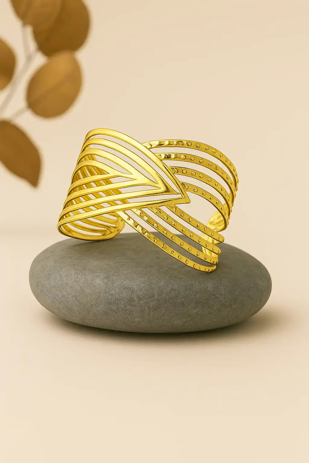 Aventra Wave-Frame Cuff