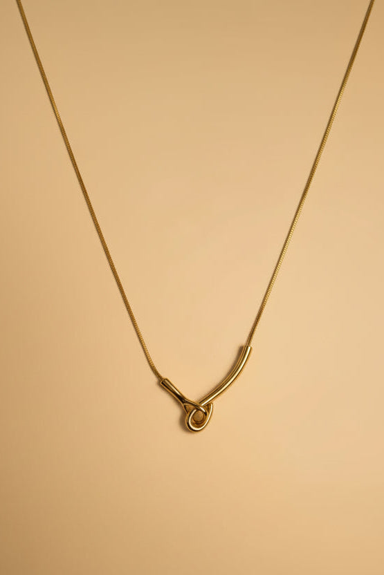 Solène Tie Necklace