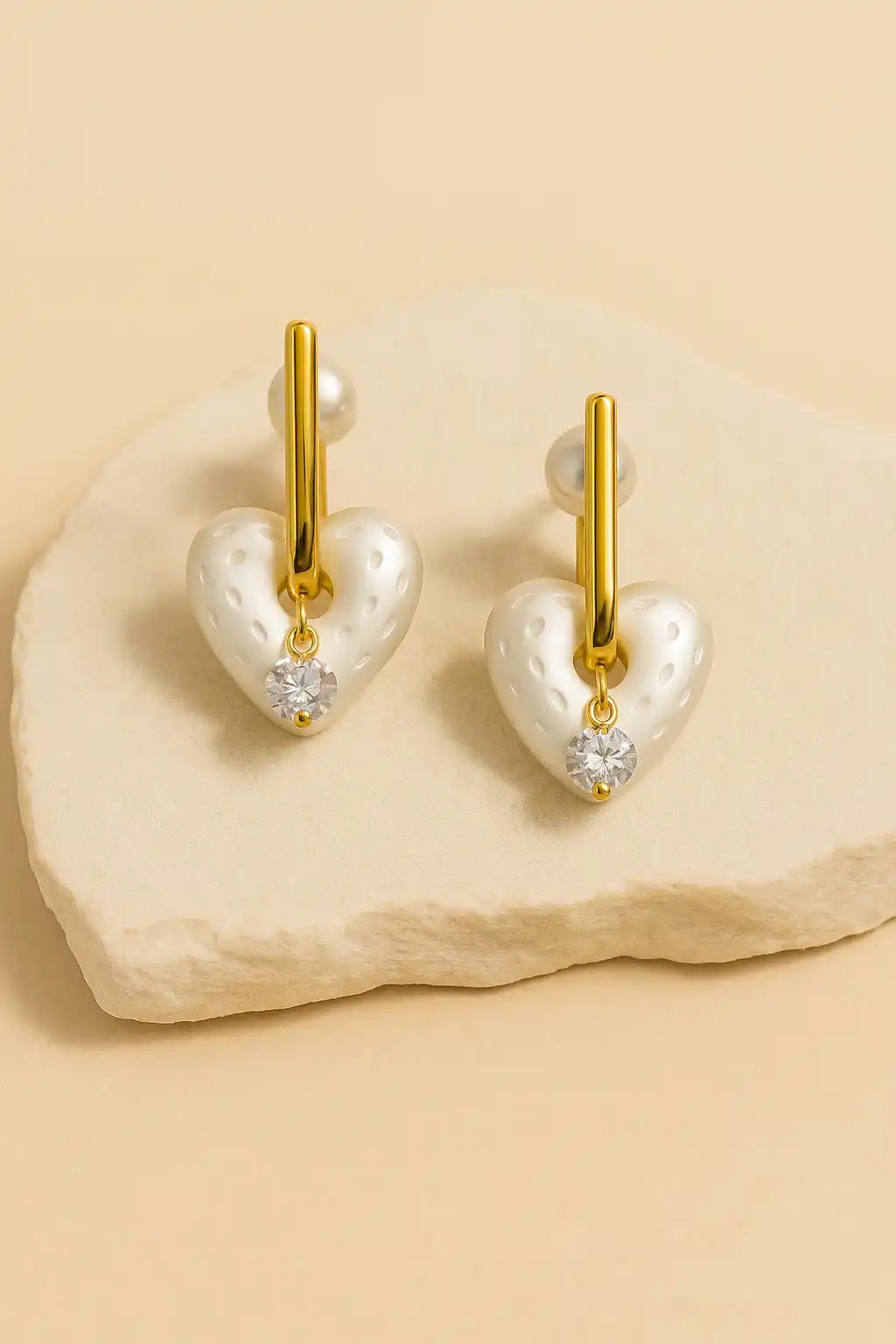 Gleam of Love Earring