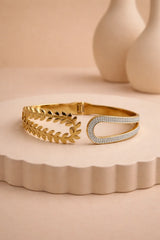 Laurel Glow Gold Bangle