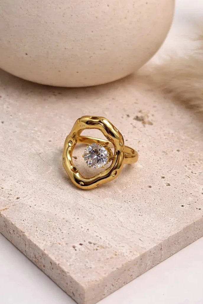 Nova Crystal Ring