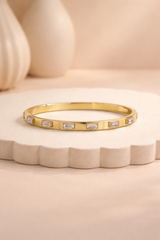 Pure Glow Gold Bangle