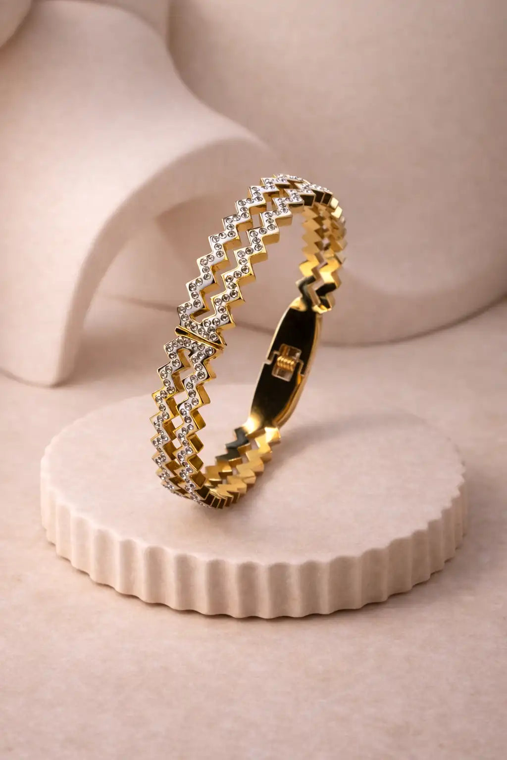 Zigara Luxe Crystal Bangle